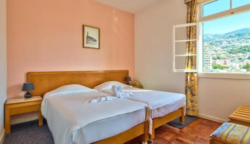 Triple Room with Sea View