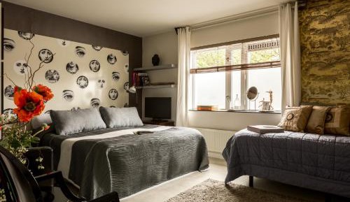 Deluxe Triple Room with shower