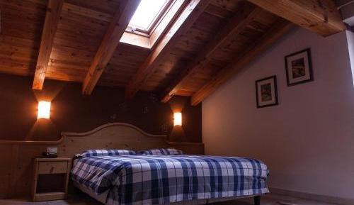 One-Bedroom Apartment (5 Adults)