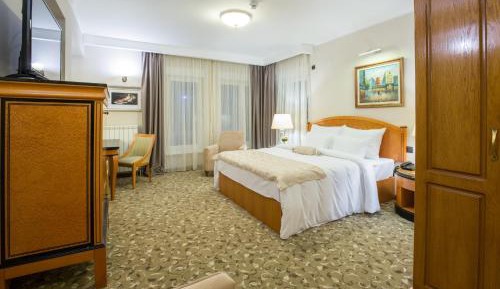 Deluxe King Room