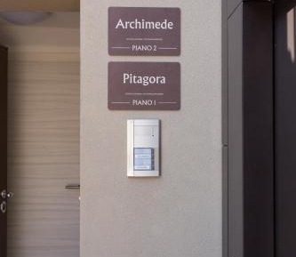 Two-Bedroom Deluxe Apartment with Balcony