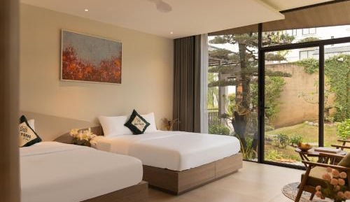 Deluxe Queen Room with Two Queen Beds