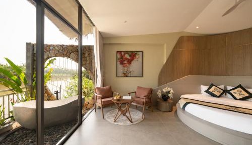 Deluxe Double Room with Bath