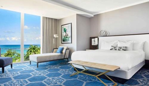 One-Bedroom King Suite with Ocean View and Sofa Bed