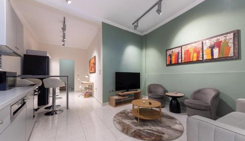 Superior One-Bedroom Apartment with Balcony