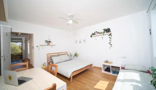 Double or Twin Room with Shared Bathroom