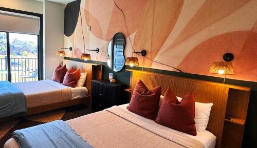 Deluxe Double Queen Studio