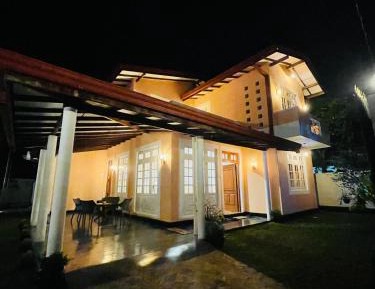 Villa with Garden View