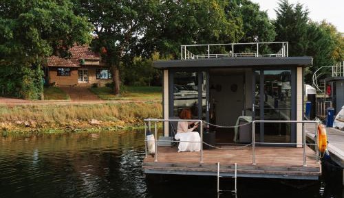 Deluxe Bungalow with Sea View