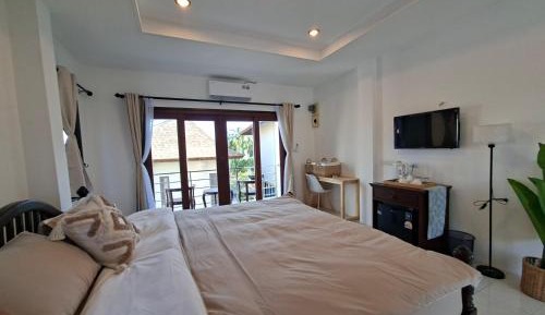 King Room with Balcony