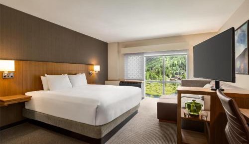 King Room with Sofa Bed and Mountain View