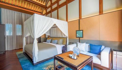 Twin Room with View