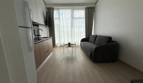 Studio - Split Level