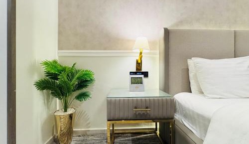 Deluxe King Room