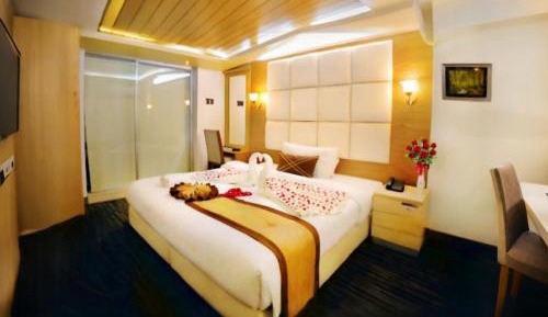 Deluxe King Suite