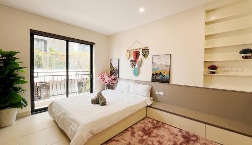 Studio with Balcony