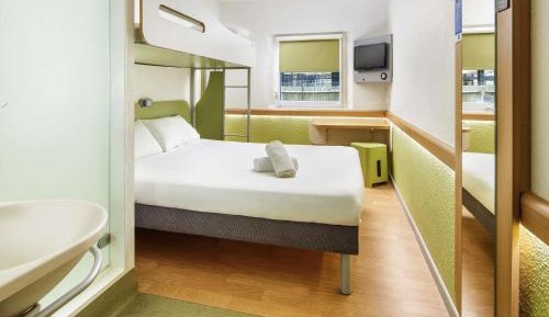 Standard Double Room with One Double Bed and One Single Bunk Bed - Accessible