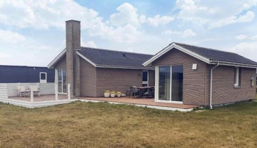 Three-Bedroom Holiday Home 