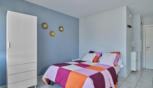 Studio Apartment with Balcony