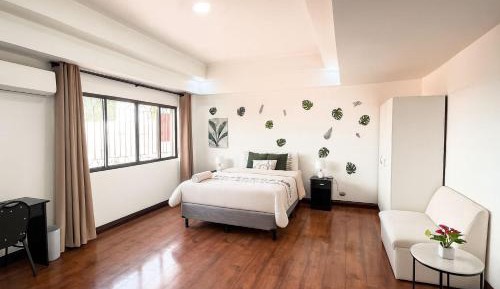 Queen Room