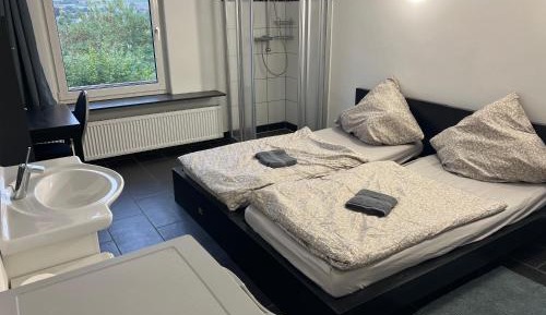 Double or Twin Room with Mountain View