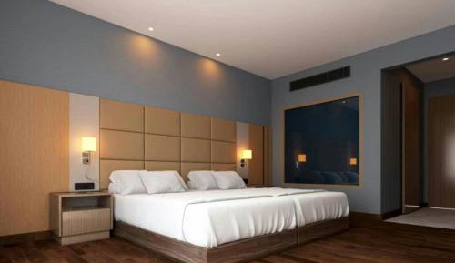 Standard King Room with City View