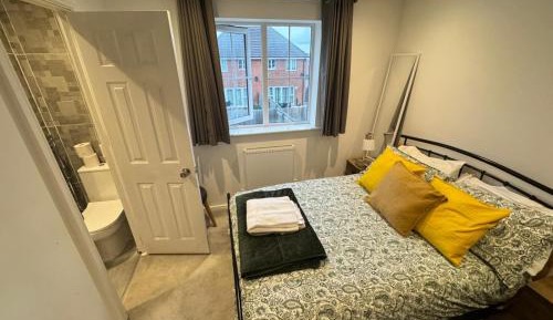 Double Room with Private Bathroom