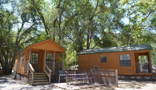 One-Bedroom Cabin