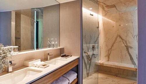 Presidential Suite - Lounge Access