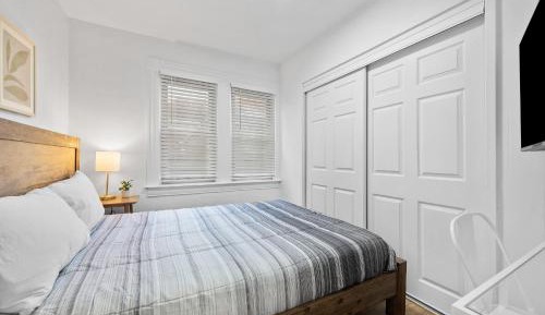 Queen Room with Shared Bathroom