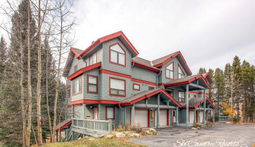 Four-Bedroom Apartment