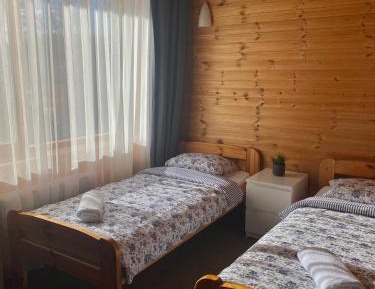 Twin Room with Shower