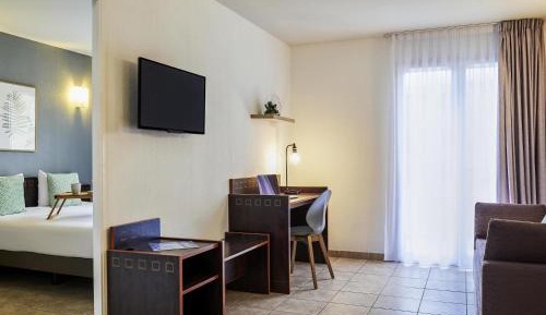 One-Bedroom Apartment with Balcony (4 Adults)