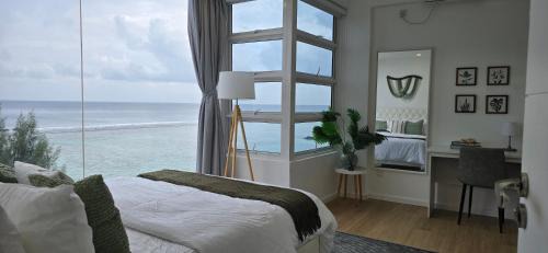 Two-Bedroom Apartment with Balcony and Sea View