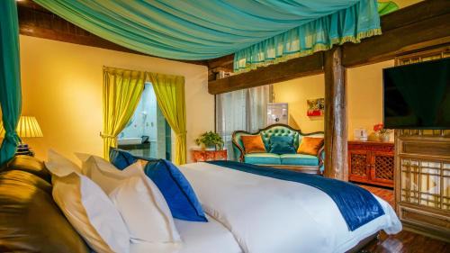 Deluxe Double Room with Bath