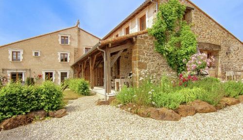 One-Bedroom Holiday Home