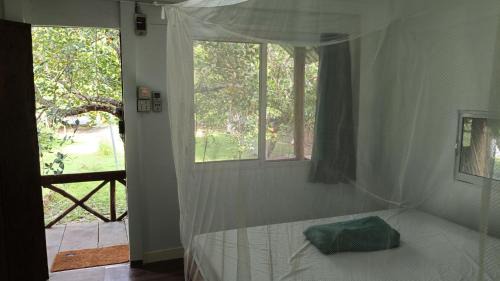 Bungalow with Garden View