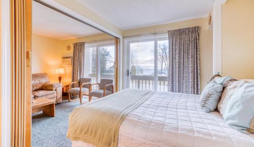 One Bedroom Apartment