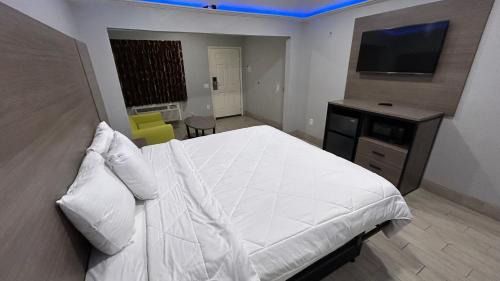 King Bed Non-Smoking