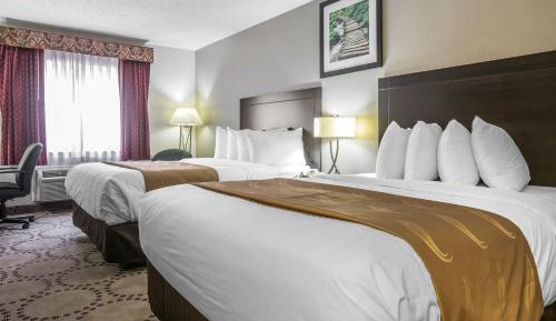 Queen Room with Two Queen Beds - Non-Smoking