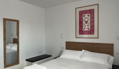 One-Bedroom Apartment with Balcony