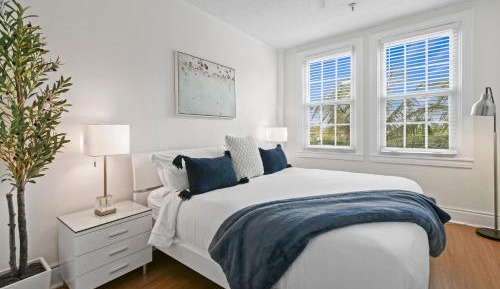Classic One-Bedroom Apartment with King Bed