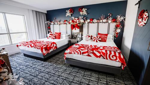 Two-Room Suite with Two Queen Beds