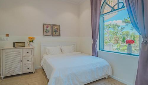 King Room with Garden View