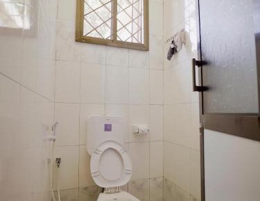 Standard Twin Room with Shared Bathroom