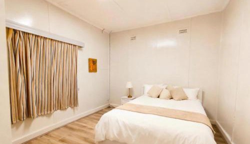 Twin Room with Shared Toilet