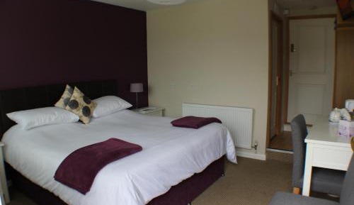 Double or Twin Room with Shower