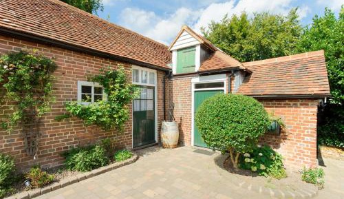 Two-Bedroom Holiday Home