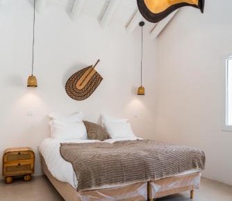 2 bedrooms small pool