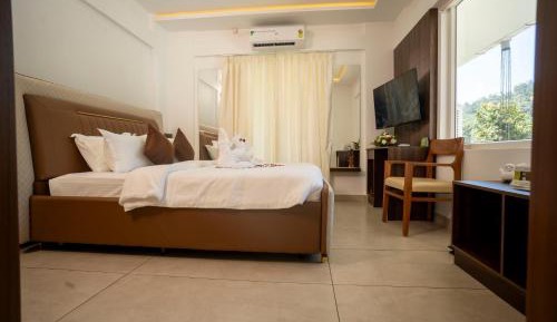 Deluxe Double Room with Balcony